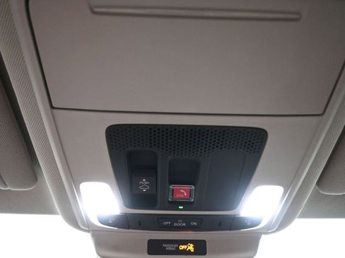 Used 2024 Honda Accord EX-L image 11