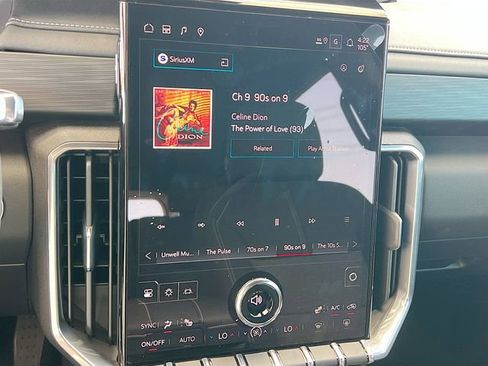 New 2026 GMC Acadia Elevation image 10