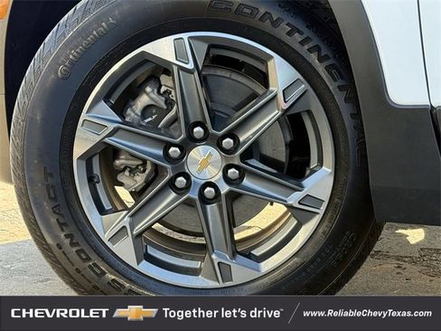 Certified 2025 Chevrolet Blazer LT image 10