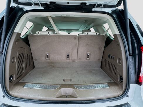 Used 2021 GMC Yukon Denali w/ Denali Premium Package image 19