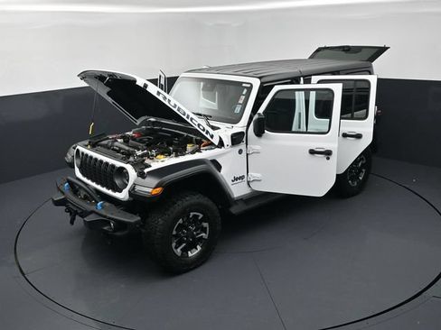 Used 2024 Jeep Wrangler Unlimited Rubicon 4xe w/ Capability Package AWD/4WD image 26