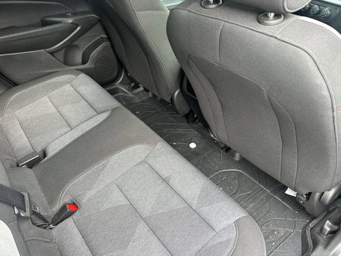 Used 2024 Chevrolet Trax RS w/ Driver Confidence Package FWD image 18