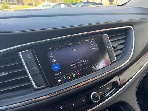 Used 2020 Buick Enclave Essence AWD/4WD image 24