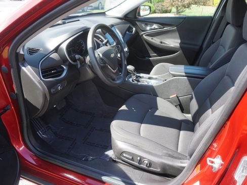 Used 2024 Chevrolet Malibu LT image 7