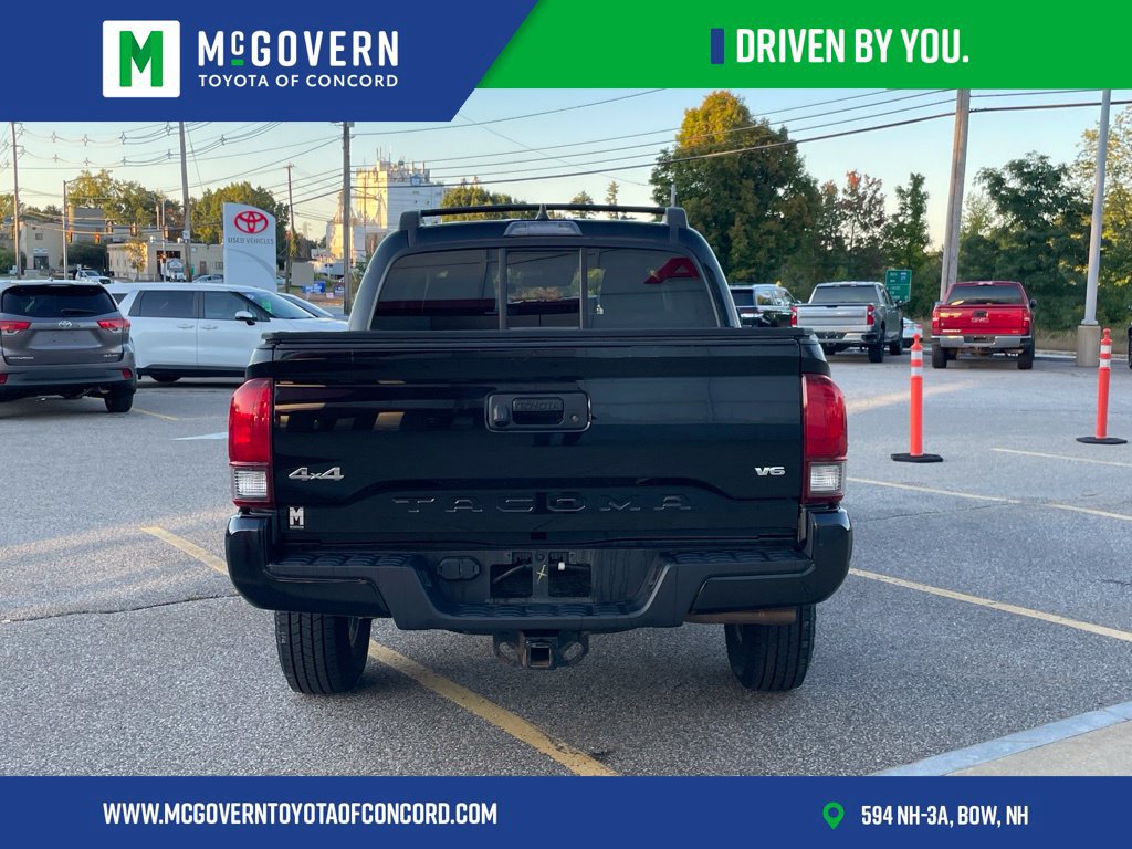 Used 2022 Toyota Tacoma SR AWD/4WD image 4