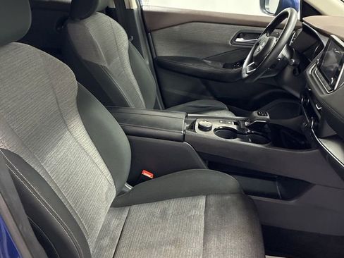 Used 2023 Nissan Rogue SV image 26