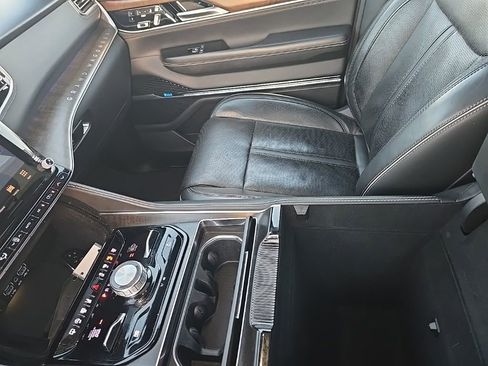 Used 2023 Jeep Grand Wagoneer Series II w/ Flexible Seating Group AWD/4WD image 25