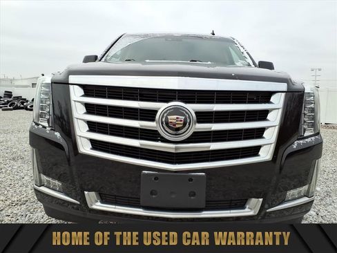 Used 2015 Cadillac Escalade Premium image 2