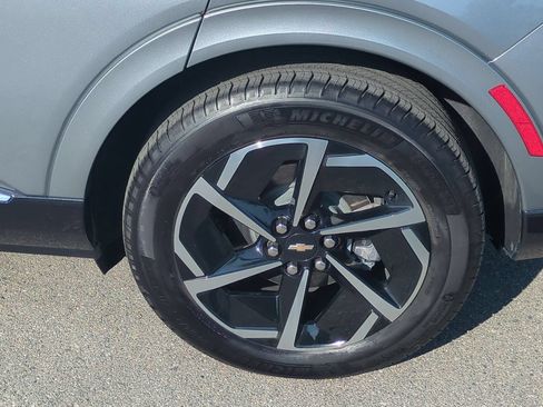 Used 2024 Chevrolet Equinox EV LT w/ LPO, Blackout Package FWD image 31