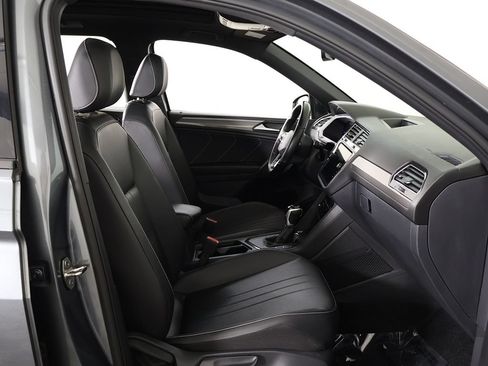 Used 2023 Volkswagen Tiguan SE R-Line FWD image 30