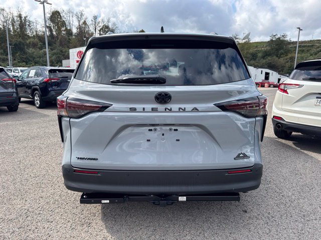 Used 2026 Toyota Sienna XLE Woodland Edition AWD/4WD image 22