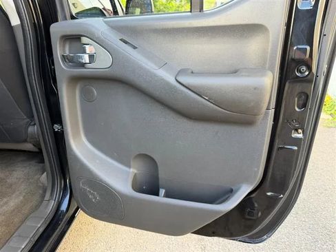 Used 2018 Nissan Frontier PRO-4X AWD/4WD image 44