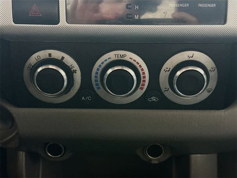 Used 2006 Toyota Tacoma 2WD Regular Cab image 16