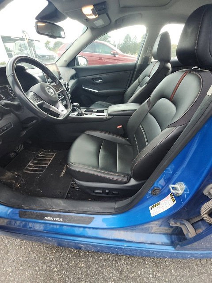 Used 2021 Nissan Sentra SR w/ SR Premium Package FWD image 2