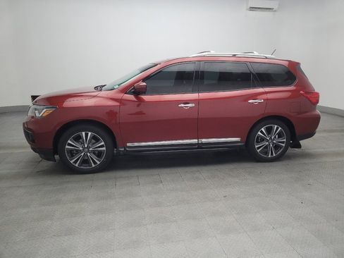 Used 2017 Nissan Pathfinder Platinum w/ Family Entertainment Package FWD image 2