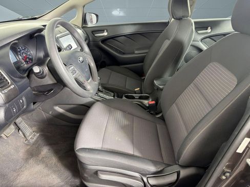 Used 2018 Kia Forte LX w/ LX Popular Package image 5