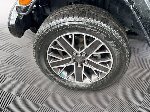 Certified 2023 Jeep Wrangler Unlimited Sahara AWD/4WD image 35