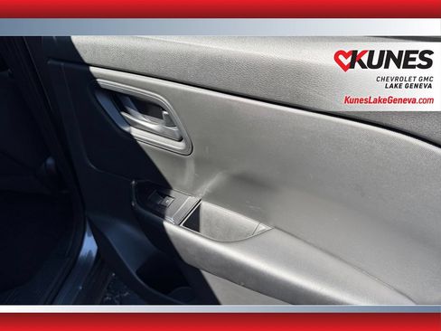 Used 2024 Nissan Rogue S FWD image 33
