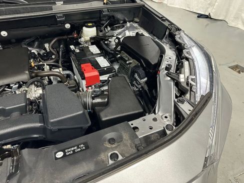 Used 2025 Toyota RAV4 XLE image 66