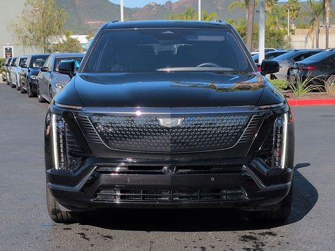 Used 2026 Cadillac Vistiq Sport w/ LPO, Floor Liner Package AWD/4WD image 3