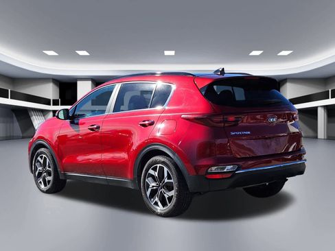 Used 2022 Kia Sportage EX image 3