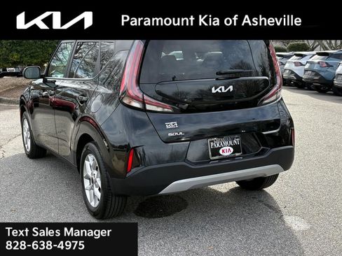 Used 2023 Kia Soul LX w/ LX Technology Package image 4