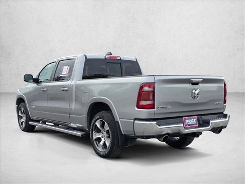 Used 2019 RAM 1500 Laramie AWD/4WD image 3