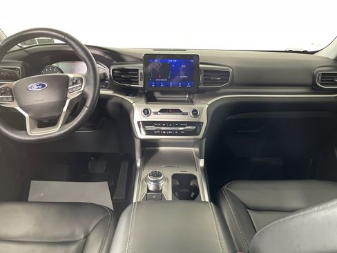 Used 2022 Ford Explorer XLT w/ Equipment Group 202A image 15