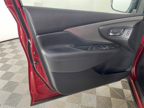 Used 2020 Nissan Murano SL w/ Moonroof Package image 18