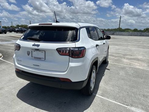 Used 2023 Jeep Compass Sport AWD/4WD image 35