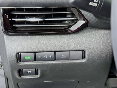 Used 2020 Nissan Sentra SV FWD image 9