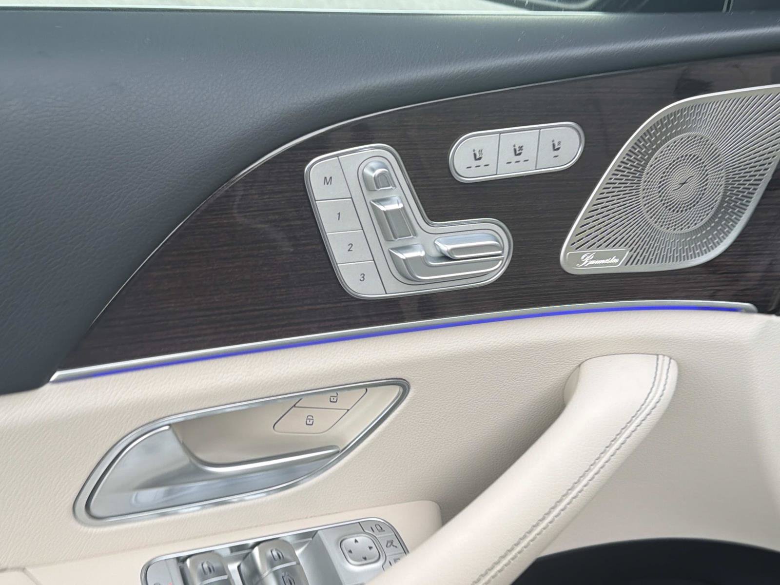Certified 2025 Mercedes-Benz GLE 350 4MATIC image 16