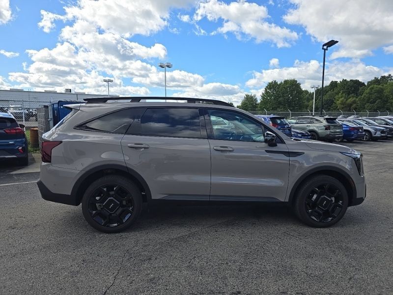 Used 2024 Kia Sorento SX AWD/4WD image 9