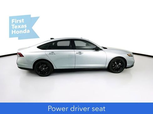 Used 2025 Honda Accord SE image 10