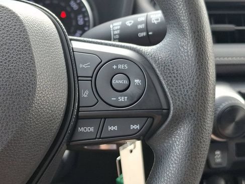 Used 2019 Toyota RAV4 LE AWD/4WD image 21