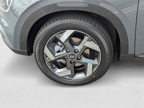 New 2025 Hyundai Venue Limited image 11