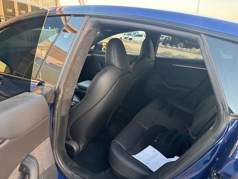Used 2023 Tesla Model S Standard Range image 8