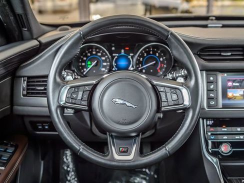 Used 2018 Jaguar XF S image 26