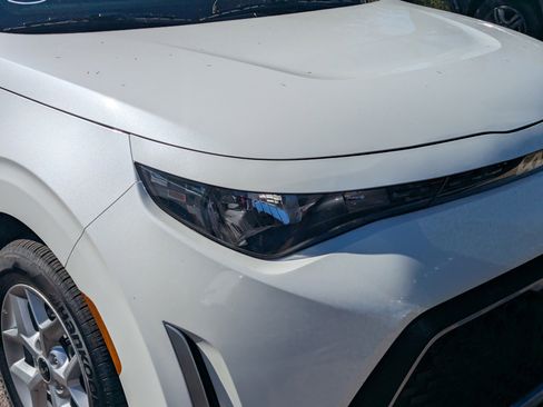 Certified 2025 Kia Soul LX image 5