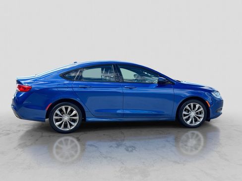 Used 2016 Chrysler 200 S FWD image 9