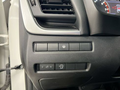 Used 2023 Nissan Rogue SV FWD image 18