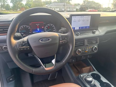 Used 2024 Ford Maverick Lariat AWD/4WD image 15