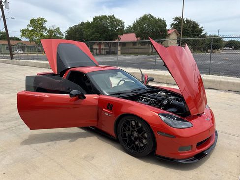 Used 2011 Chevrolet Corvette Z06 RWD image 32