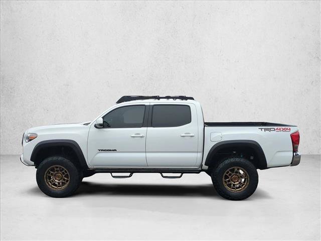 Used 2017 Toyota Tacoma TRD Off-Road w/ Tow Package (A/T) AWD/4WD image 8