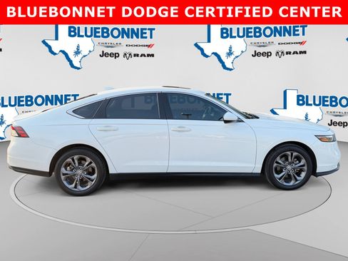 Used 2023 Honda Accord EX image 4