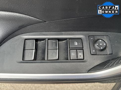 Used 2022 Toyota RAV4 XLE w/ Convenience Package FWD image 8