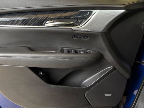 Certified 2024 Cadillac XT6 Premium Luxury FWD image 21