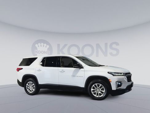 Used 2022 Chevrolet Traverse LS AWD/4WD image 2