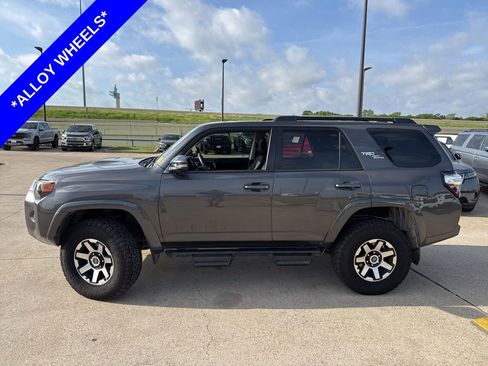 Used 2019 Toyota 4Runner TRD Off-Road Premium image 3