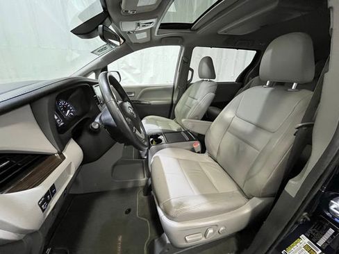 Certified 2025 Toyota Sienna XLE w/ XLE Plus Package AWD/4WD image 9